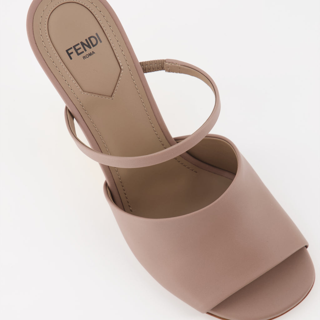 Chaussures ouvertes Fendi First Beige Sandals Fendi Beige Femme