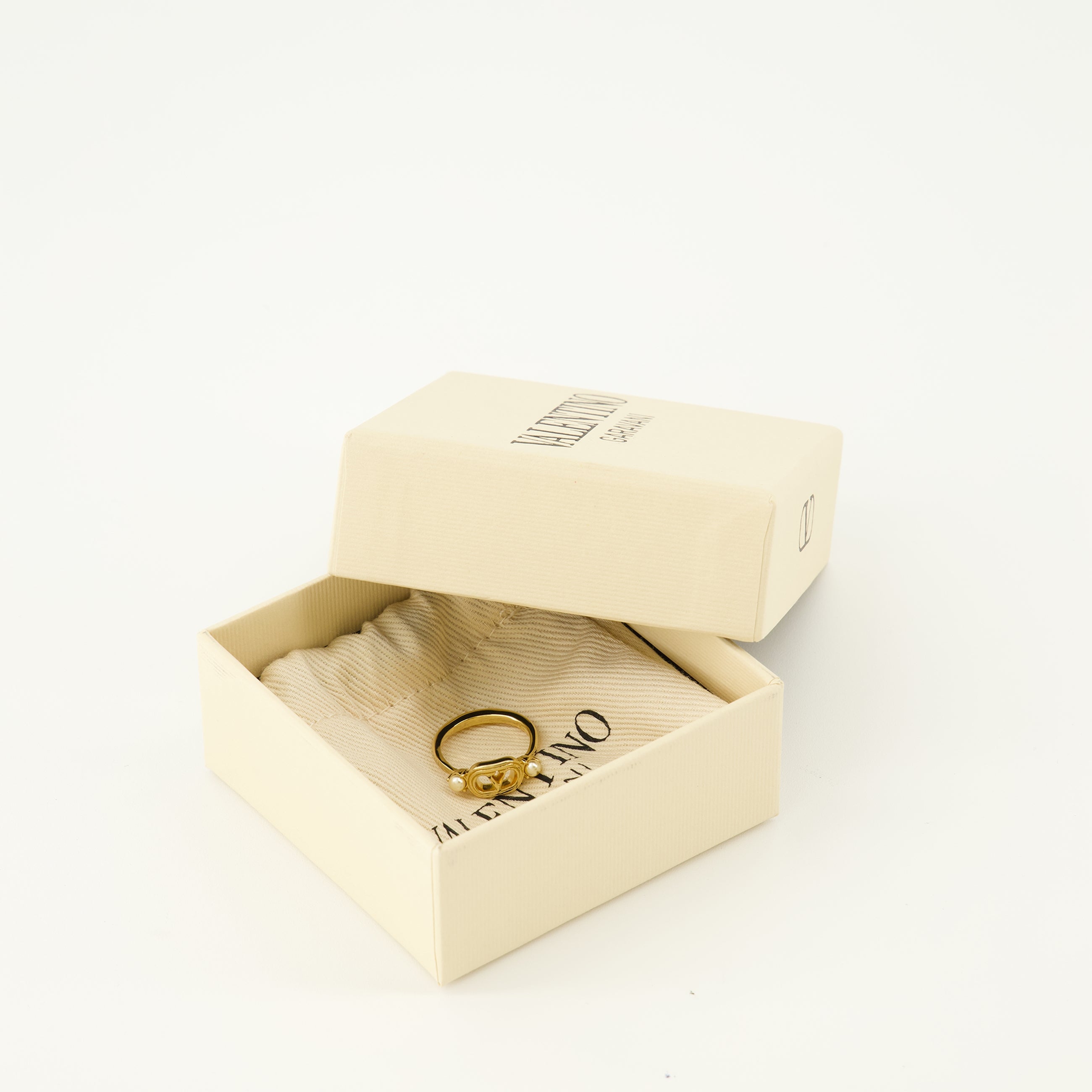 Image de l'article Bague Ovalette en métal et cristaux Swarovski® de la marque Valentino Garavani pour Femme - Saison Printemps-Été 2026 - Vue détaillée_3