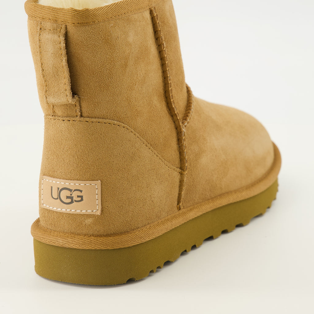 Bottines Botas Classic Mini II Marrón Ugg Marron Femme