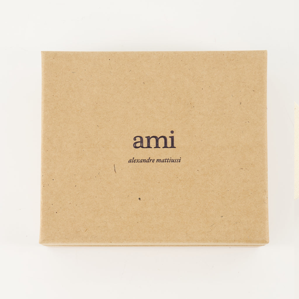 Image of the Paris cardholder from the brand Ami PARIS for Unisex - Autumn-Winter Season 2025 - Detailed View 3
