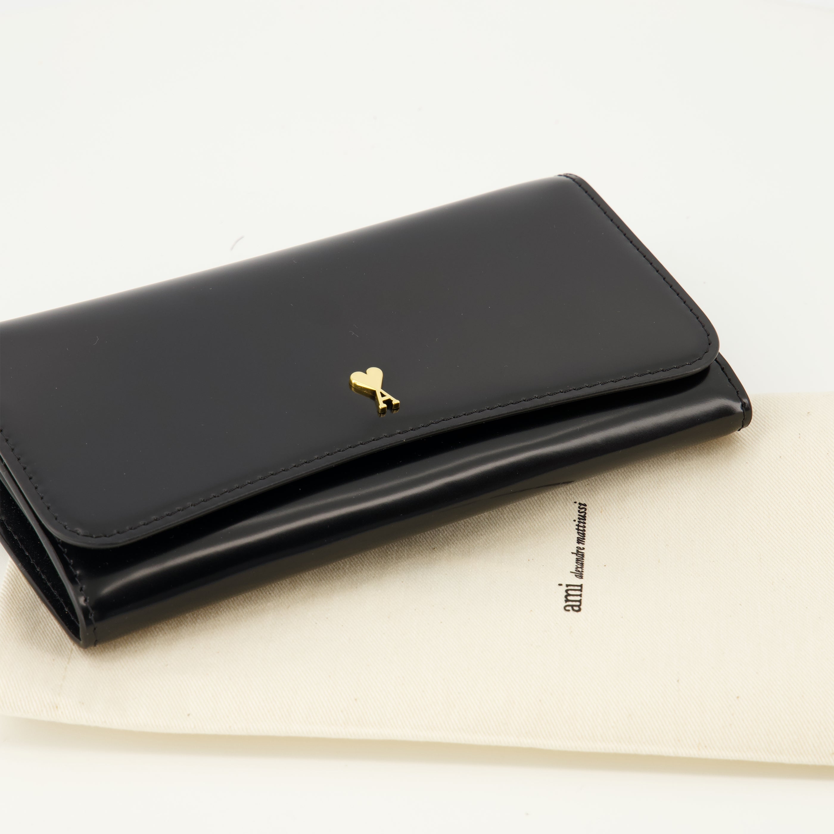 Image de l'article Portefeuille Continental Paris Paris noir de la marque Ami PARIS pour Unisex - Saison Printemps-Été 2026 - Vue détaillée_2