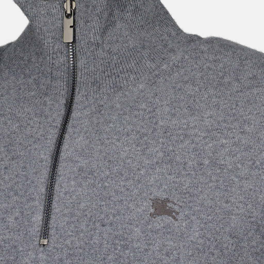 バーバリーのメンズジップセーターの画像 - 秋冬2025 - 詳細ビュー4