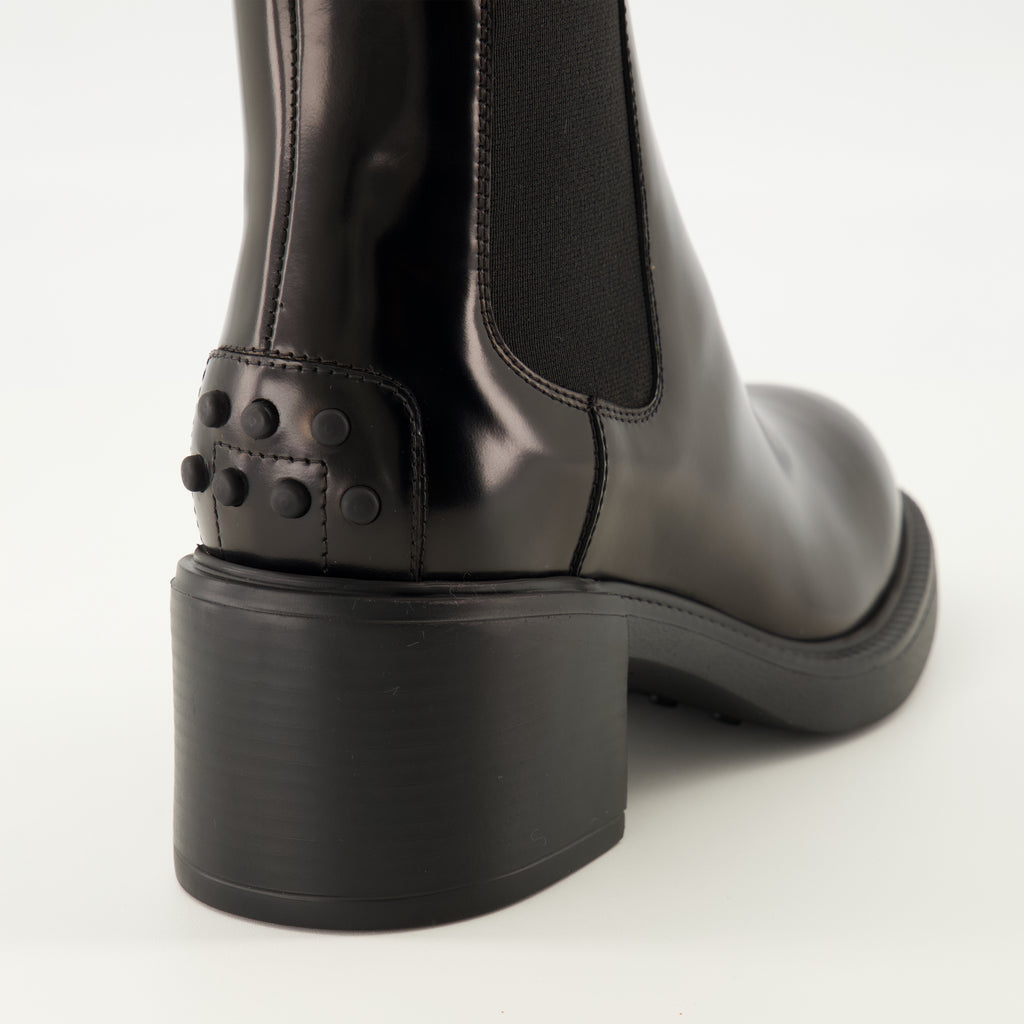 Image of Tod's Women's Leather Ankle Boots - Autumn-Winter 2025 - Back View