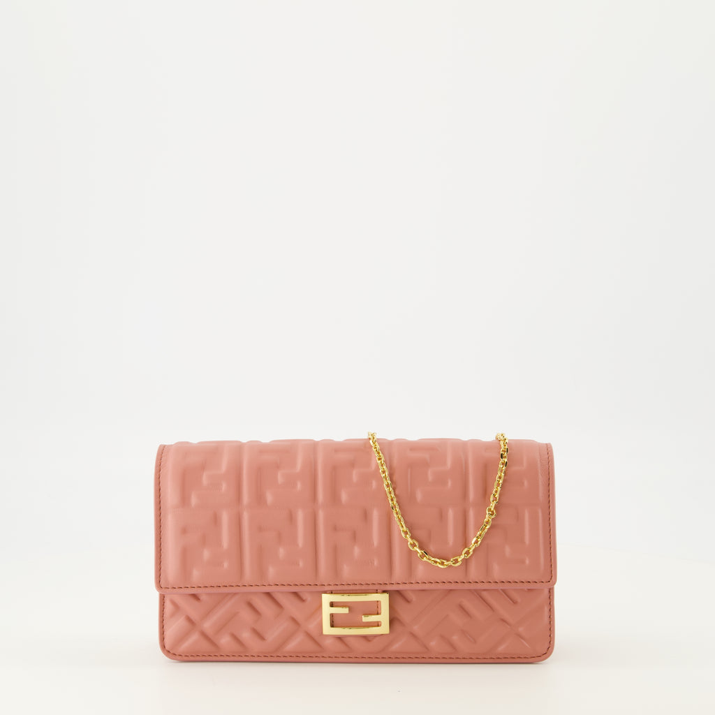 Image of the Fendi Women's Baguette Wallet with pink chain - Fall-Winter 2025 - Front view