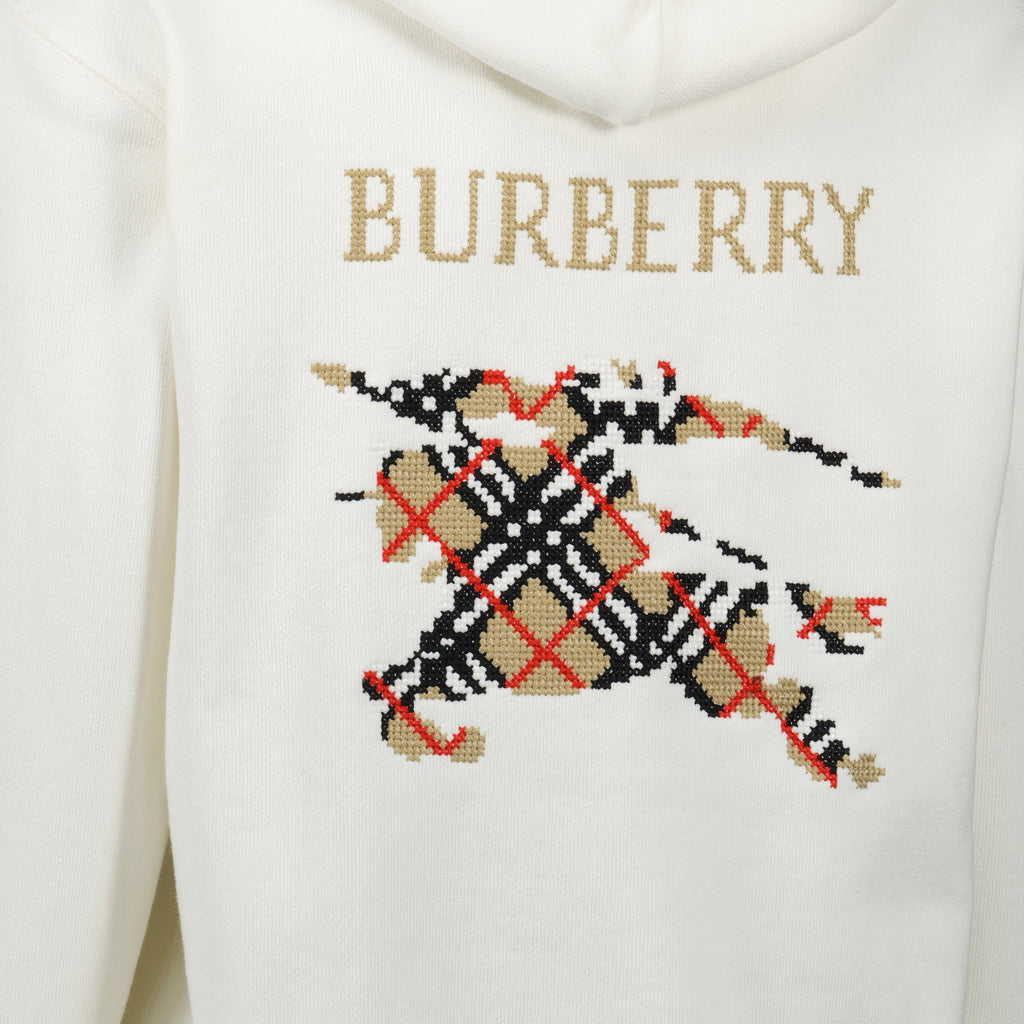 Image of the Burberry Knight Hoodie for Women - Fall-Winter 2025 - Detailed View 4