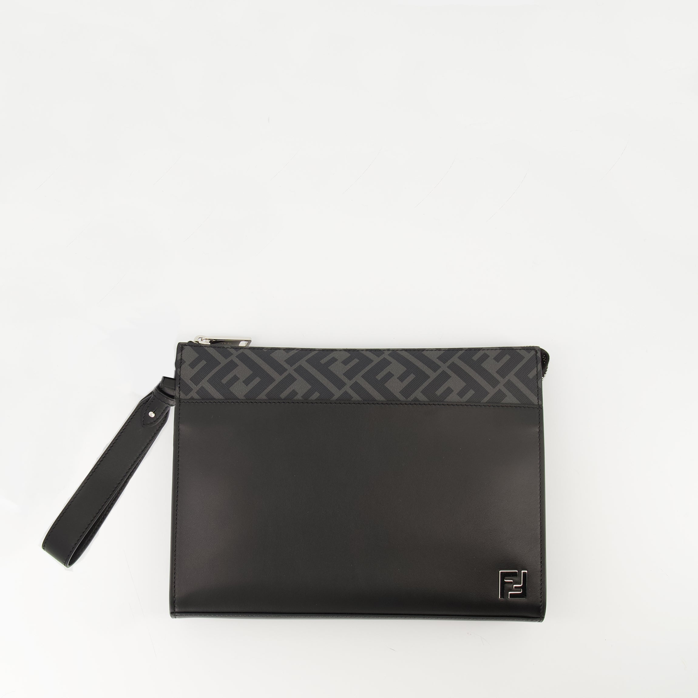 Image de l'article Pochette Squared FF de la marque Fendi pour Homme - Saison Automne-Hiver 2025 - Vue de Face