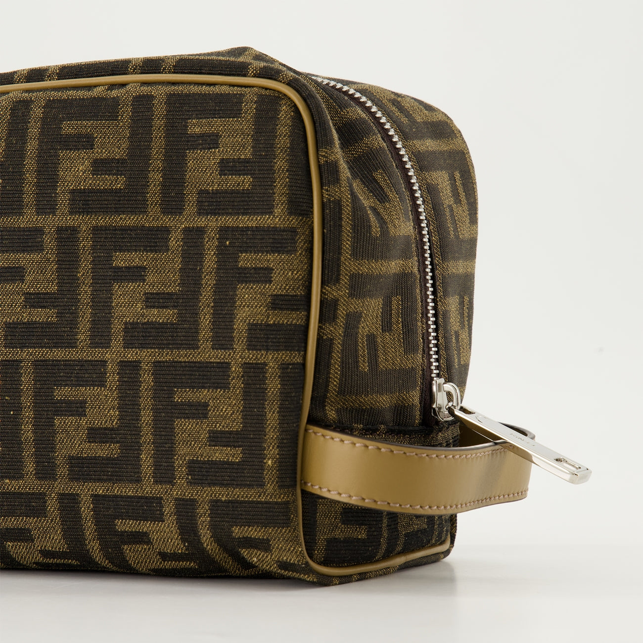 Pochettes Trousse de toilette FF Fendi Marron Homme