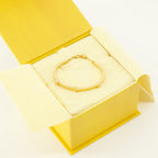 Imagem do bracelete Forever Fendi dourado da marca Fendi para Mulheres - Temporada Primavera-Verão 2026 - Vista Detalhada_3