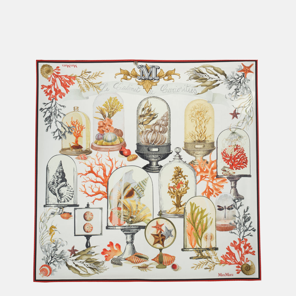 Image of the beige printed silk twill scarf from the brand Max Mara for Women - Spring-Summer 2026 - Front View