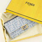 Sacs à main et épaule Carteira Baguette com Cadeia em Denim e Couro Azul FF Fendi Bleu Femme