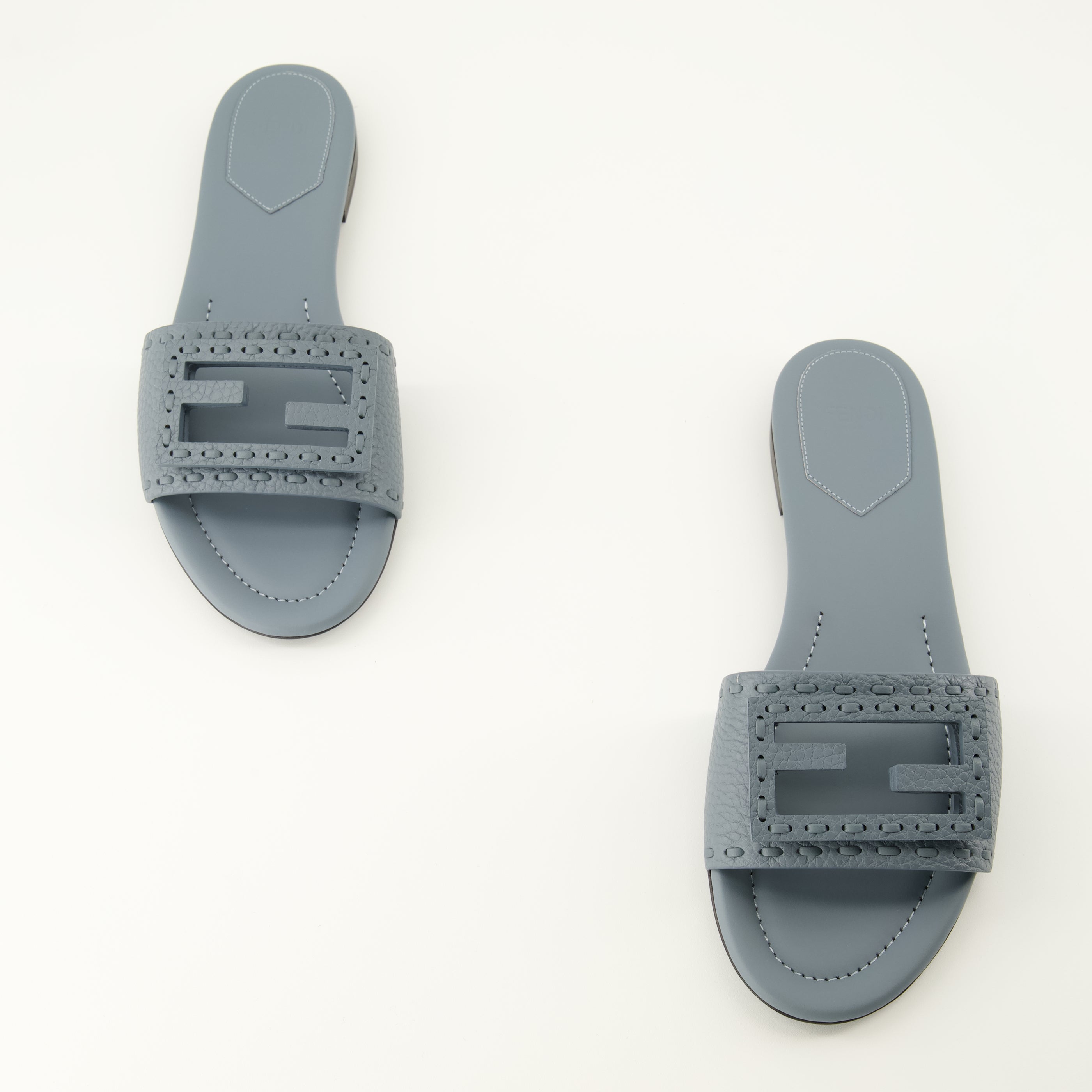 Chaussures ouvertes Mules Baguette en cuir bleu Fendi Bleu Femme