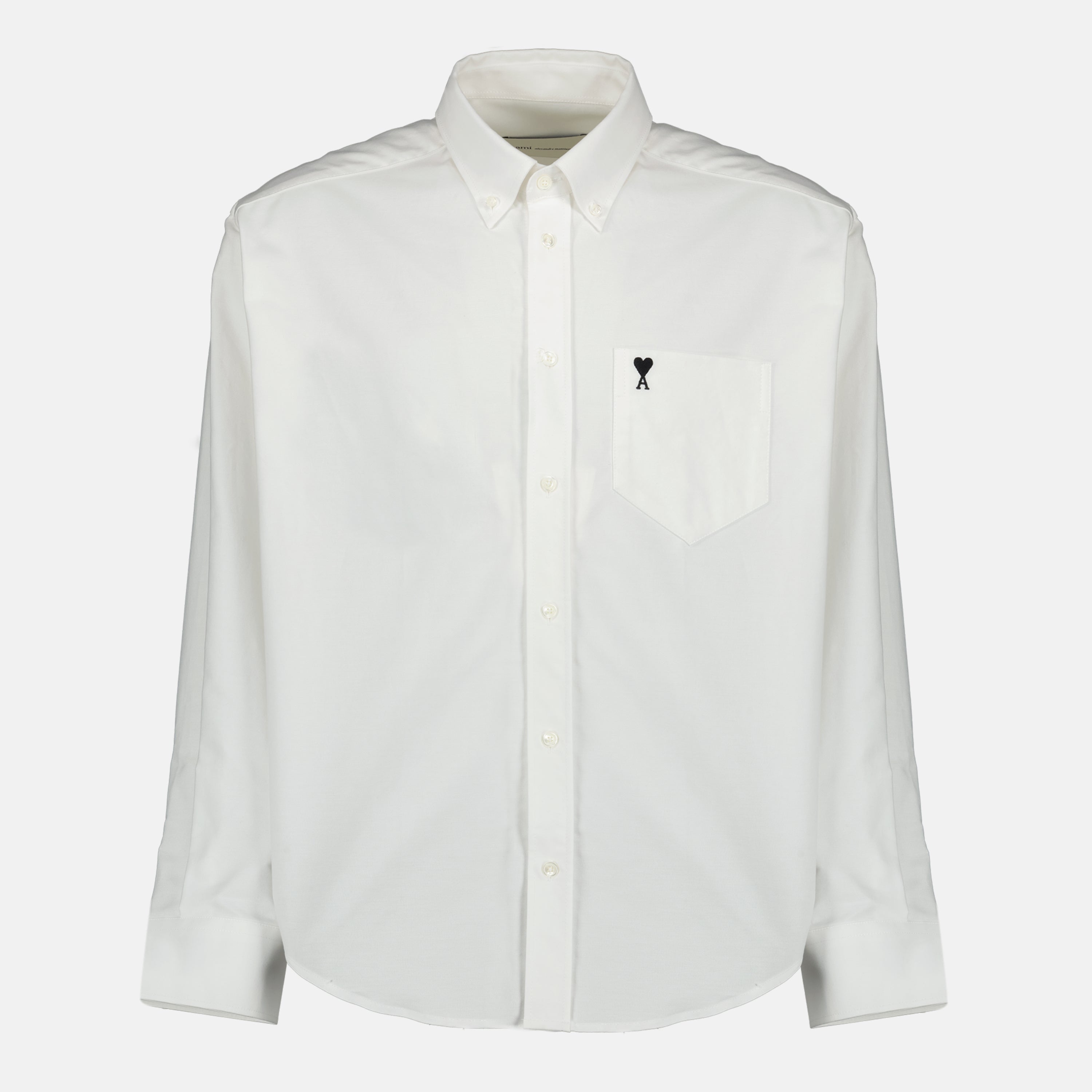 Image de l'article Chemise boxy AMI de coeur blanche de la marque Ami PARIS pour Homme - Saison Printemps-Été 2026 - Vue de Face