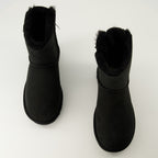Image of the Ugg Mini Bailey Bow II boots for Women - Autumn-Winter 2025 - Top view of the pair of shoes
