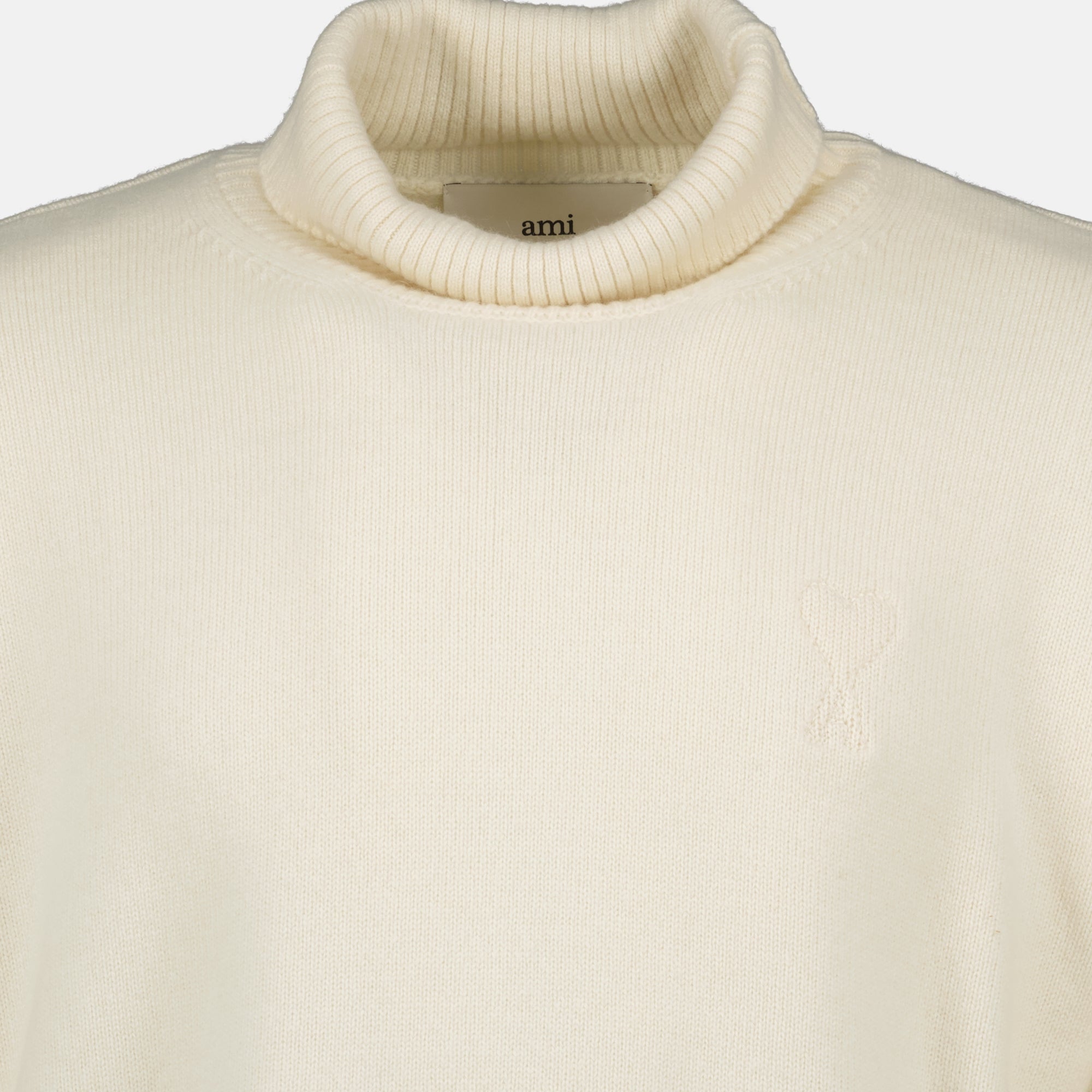 Immagine dell'articolo maglione a collo alto Ami cuore del marchio Ami PARIS per Unisex - Stagione Autunno-Inverno 2025 - Vista dettagliata_3
