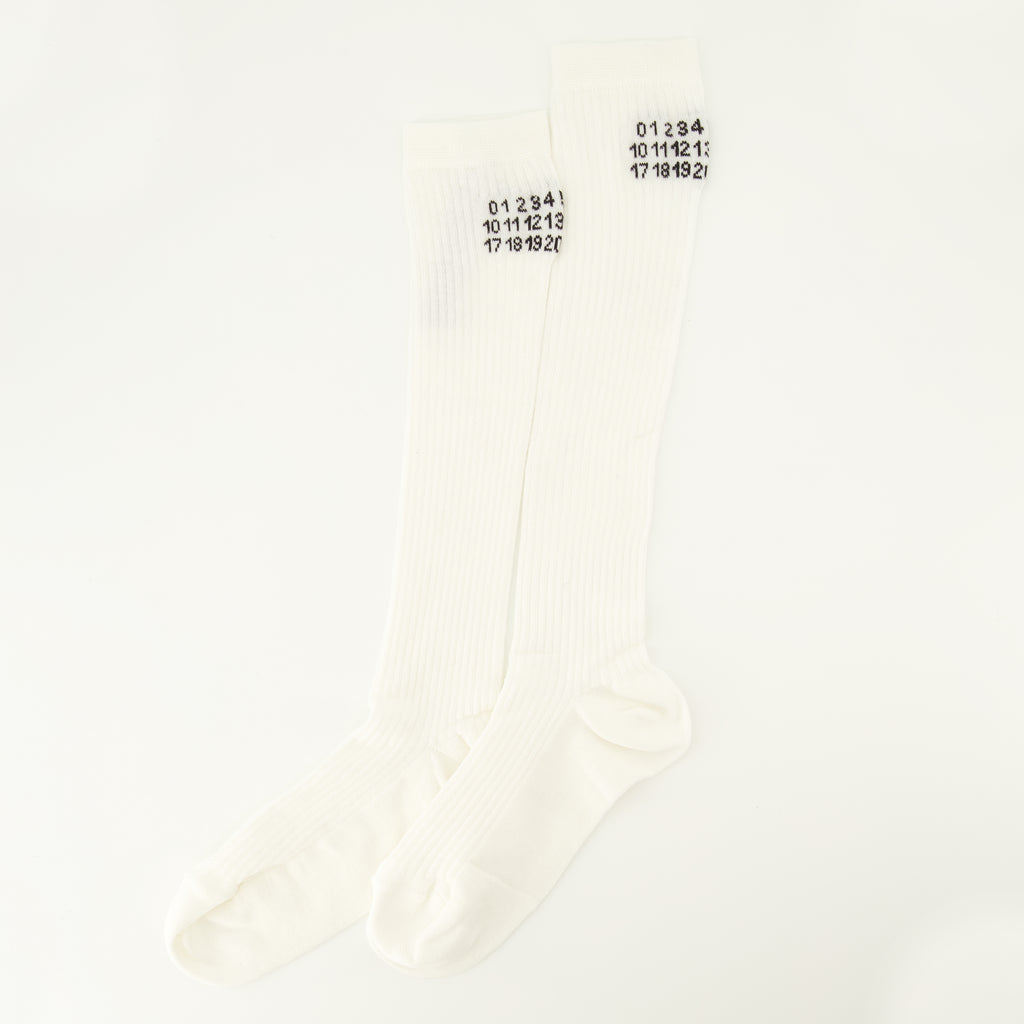 Sous-vêtements et homewear Calcetines blancos de canalé sobre la pantorrilla Mm6 Blanc Femme