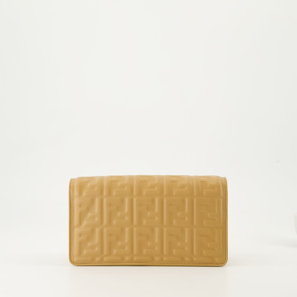 クロスボディバッグ Portefeuille en cuir à chaîne Fendi 茶色 Femme