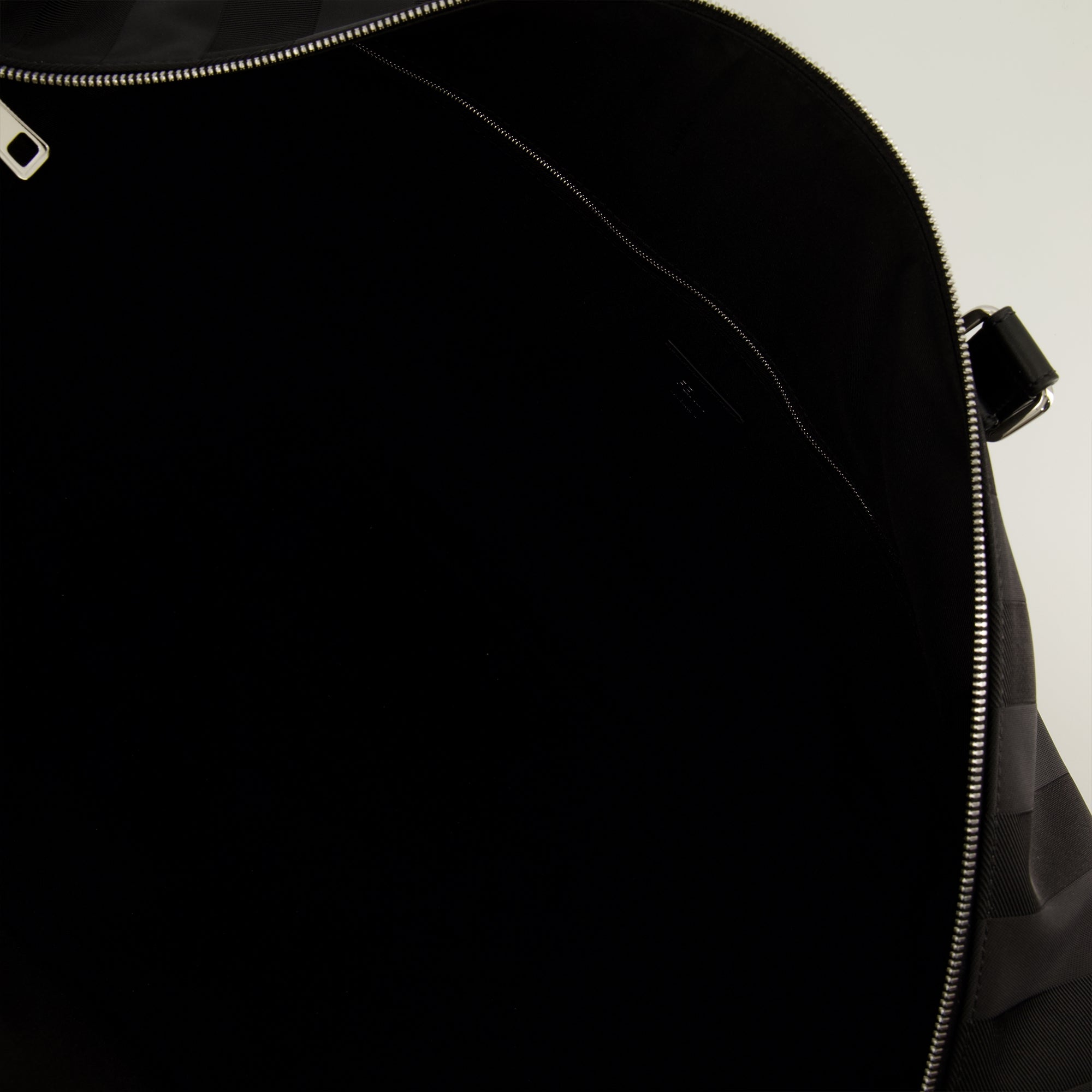 Sacs de sport et voyage Sac de voyage Fendi Lui 48 en nylon noir Fendi Noir Homme