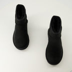 Image of the Ugg Women's Classic Mini II Boots - Autumn-Winter 2025 Season - Top view of the pair of shoes