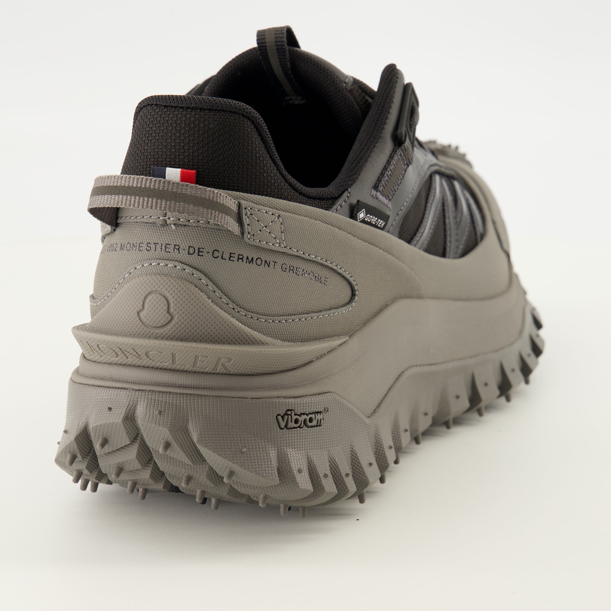 Baskets Baskets Trailgrip GTX gris Moncler Gris Homme