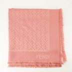 Imagem do artigo châle FF em seda e lã da marca Fendi para Mulheres - Temporada Outono-Inverno 2025 - Vista Detalhada_3