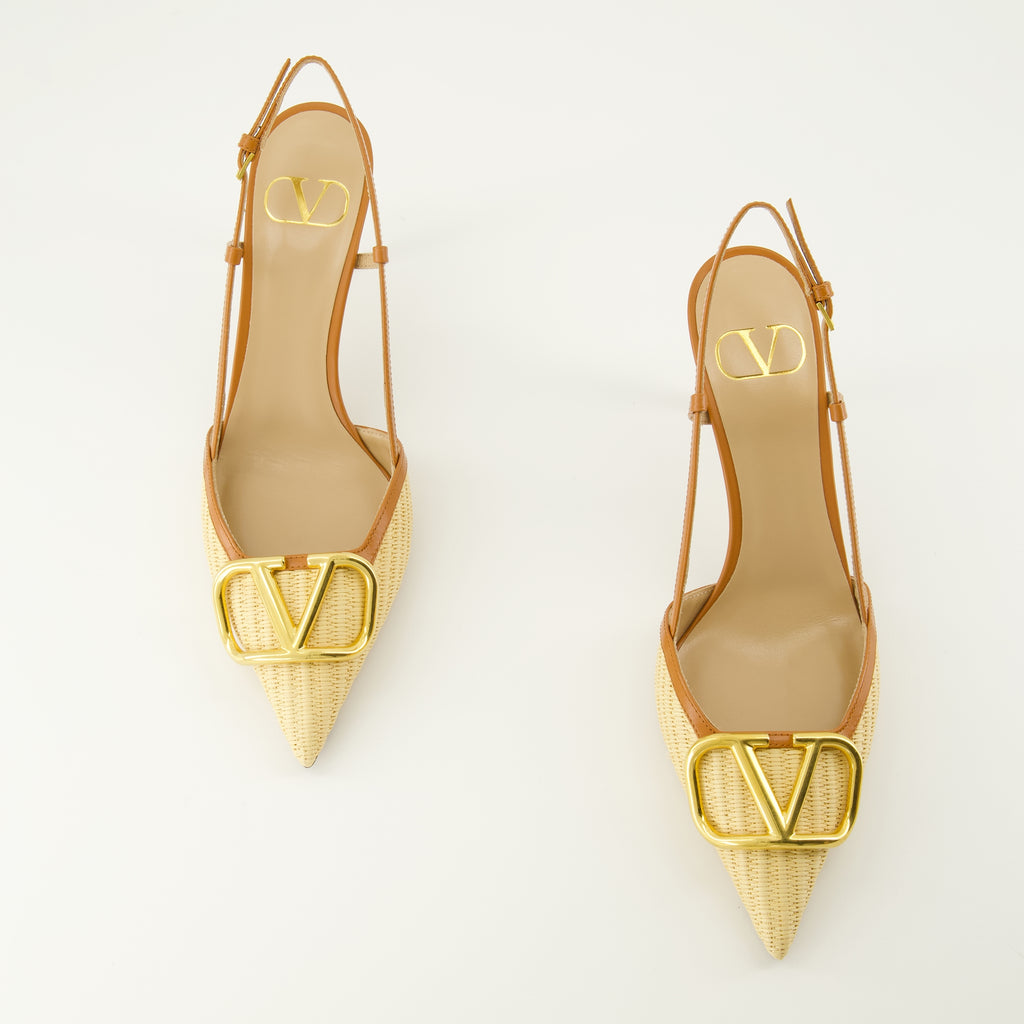 Image de l'article Escarpins VLogo en raphia beige de la marque Valentino Garavani pour Femme - Saison Printemps-Été 2026 - Vue de dessus paire de chaussure