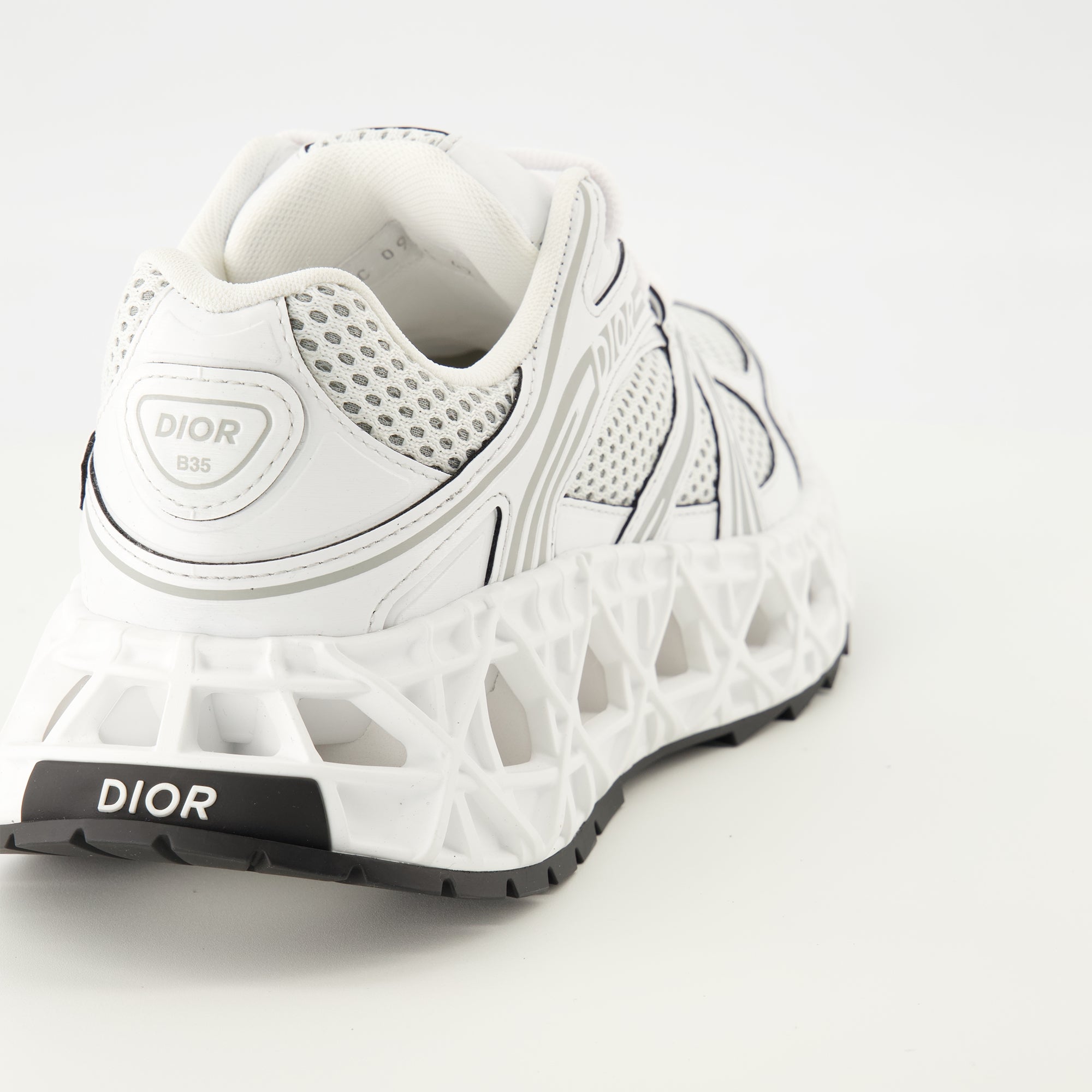 Bild des Dior B35 weißen Sneakers für Herren - Frühjahr-Sommer 2026 - Rückansicht