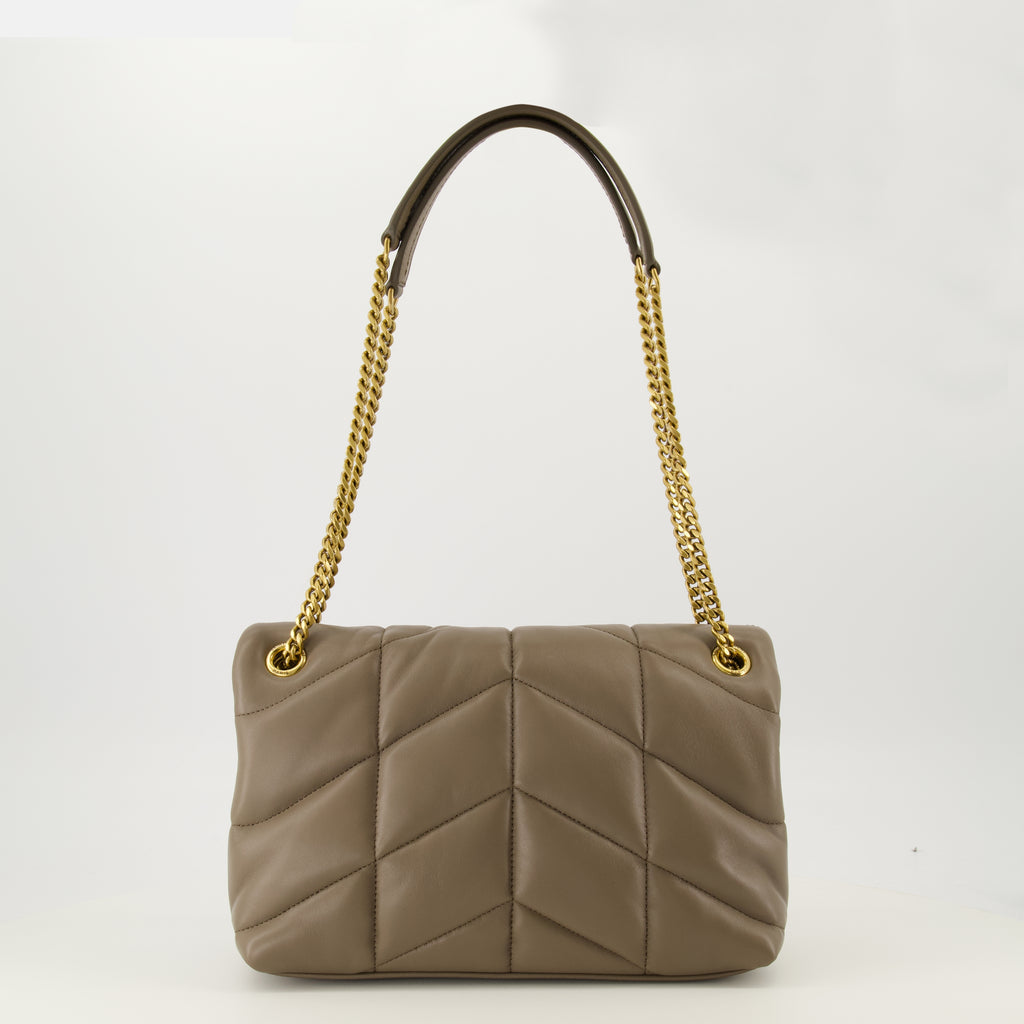 Image de l'article Sac Puffer small en cuir beige de la marque Saint Laurent pour Femme - Saison Printemps-Été 2026 - Vue de Dos