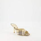 Chaussures ouvertes Mules à carreaux Burberry Beige Femme