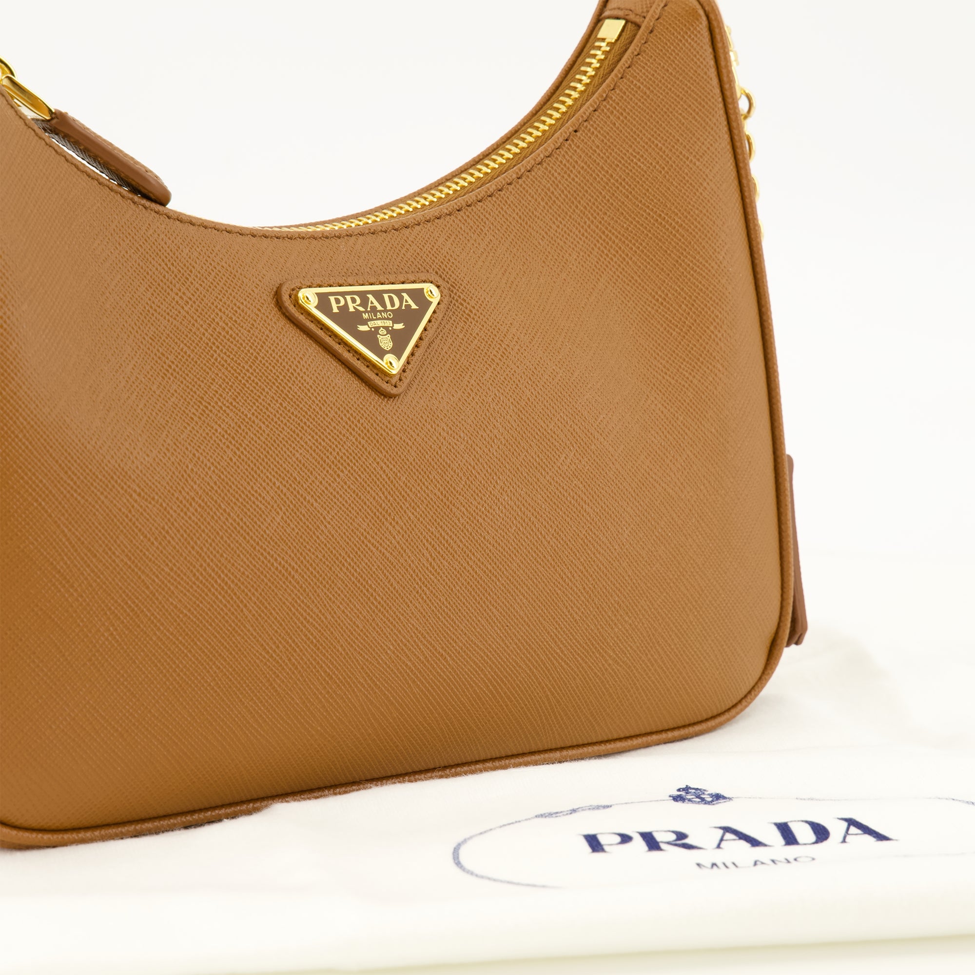 Sacs à main et épaule Mini Re-Edition 2005 Bolsa de Cuero Marrón Prada Marron Femme