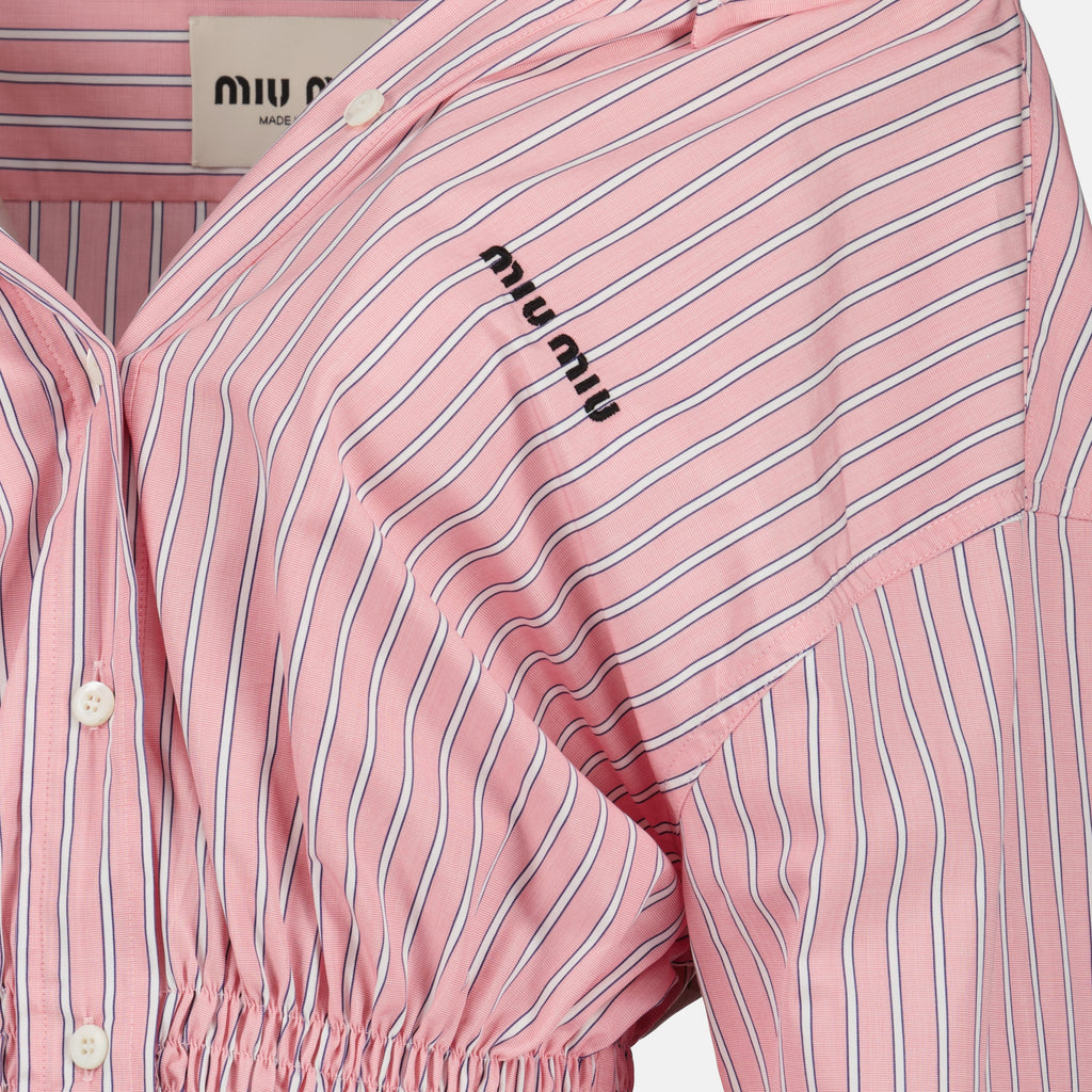 Image de l'article Robe chemise rayée rose de la marque Miu Miu pour Femme - Saison Printemps-Été 2026 - Vue détaillée_1