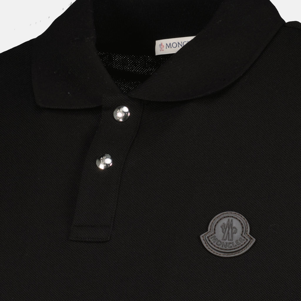 Imagen de la camiseta polo de algodón con logo negro de la marca Moncler para Hombre - Temporada Primavera-Verano 2026 - Vista Detallada 1