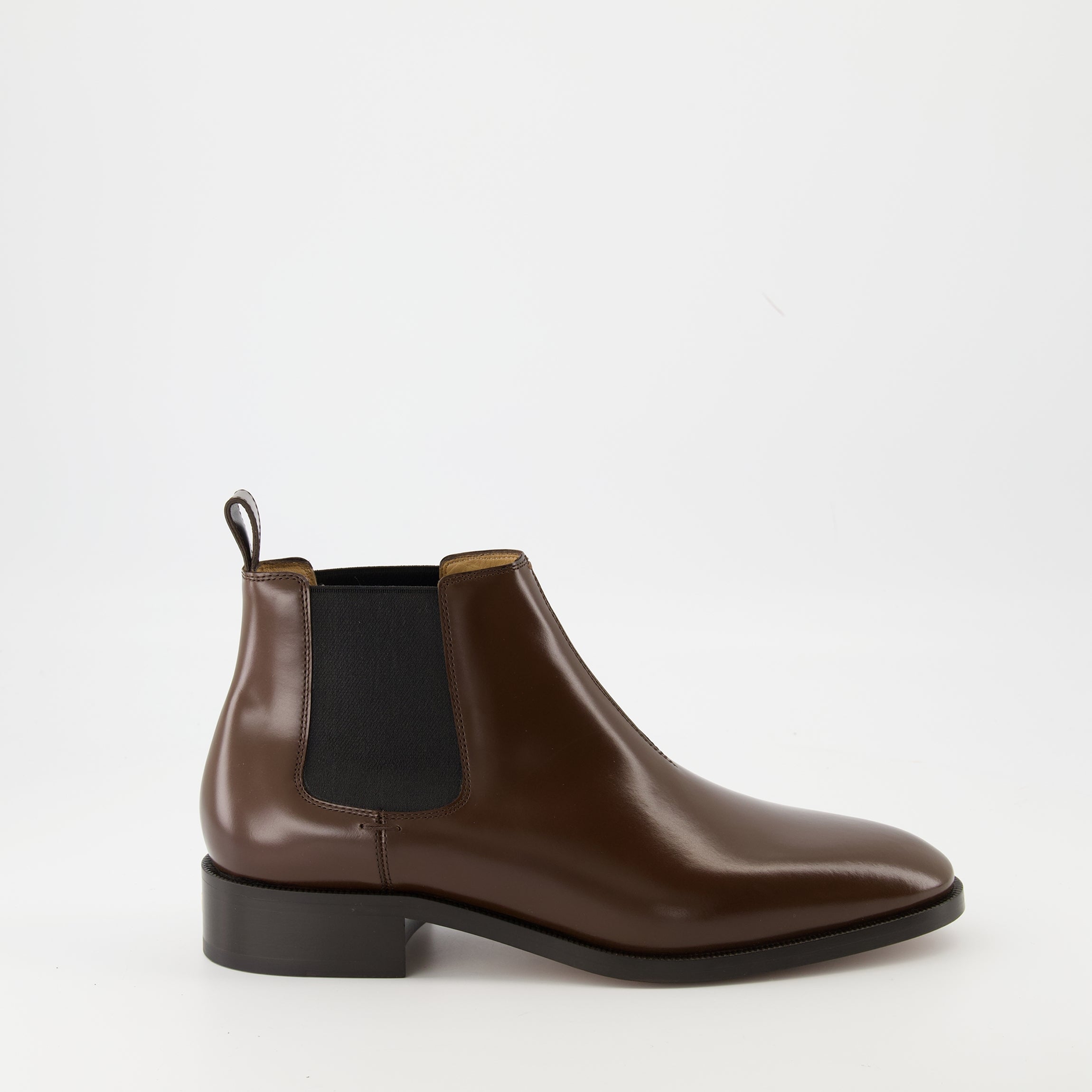 Image of the Pas Des Dieux ankle boots by Valentino Garavani for Men - Autumn-Winter 2025 Season - Right side view