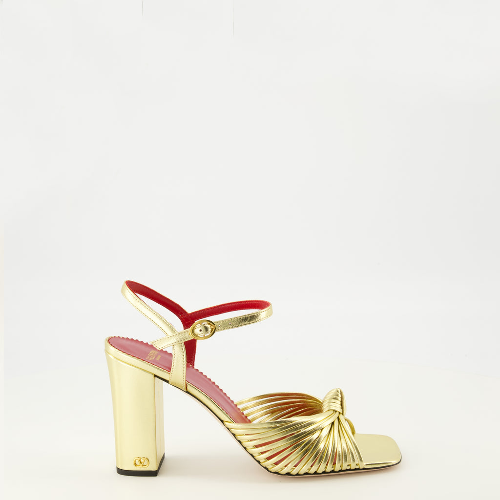 Image of the Annet heeled sandals in gold lamé by Valentino Garavani for Women - Spring-Summer 2026 - Right side view