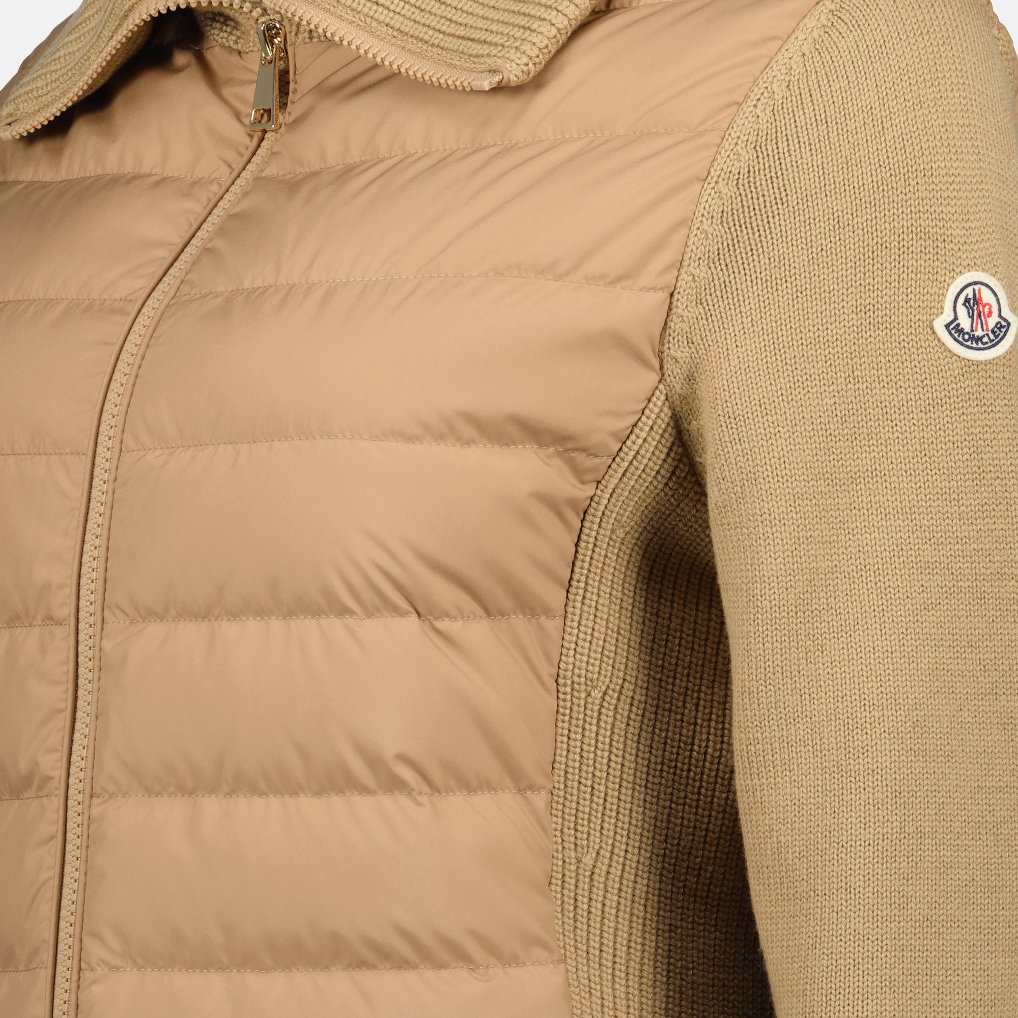 Image de l'article Cardigan bi-matière beige de la marque Moncler pour Femme - Saison Printemps-Été 2026 - Vue détaillée_1