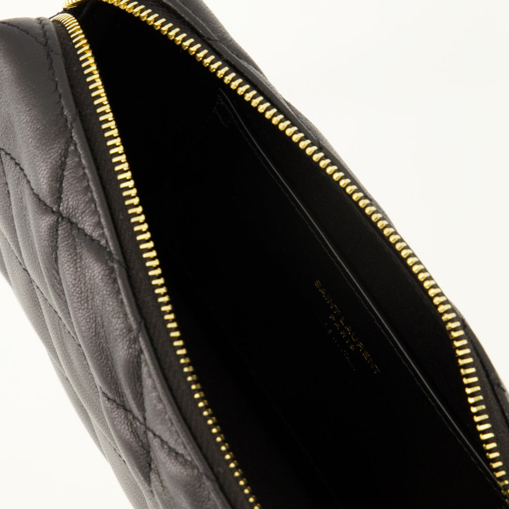 Imagen del artículo Pochette Bijou Cassandre negra de la marca Saint Laurent para Mujer - Temporada Primavera-Verano 2026 - Vista Detallada 3