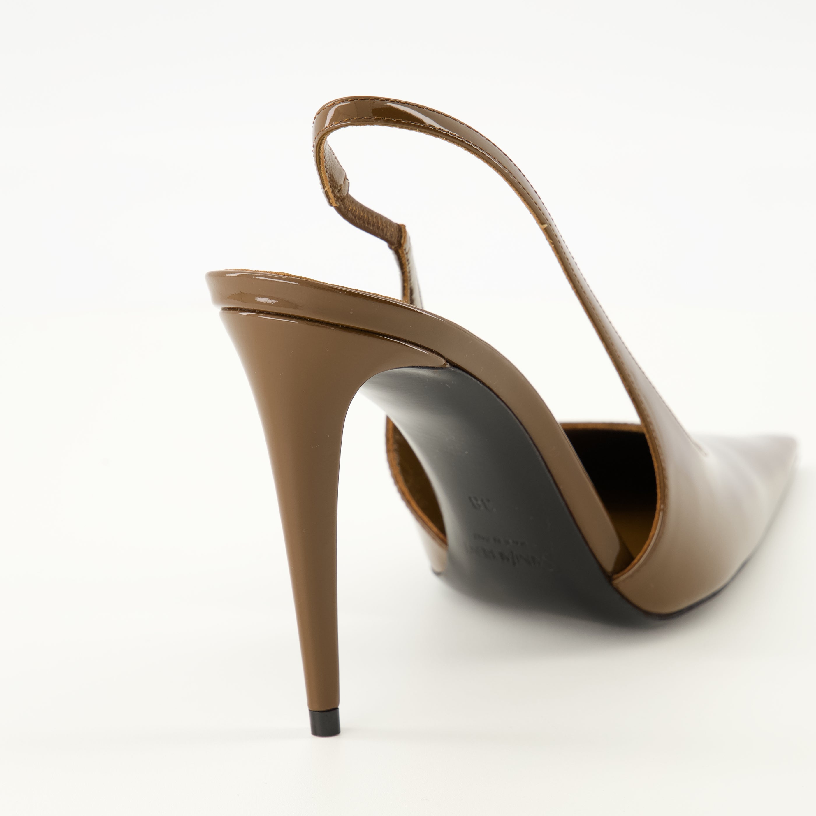 Chaussures ouvertes Guermantes Brown Patent Leather Slingbacks Saint Laurent Marron Femme
