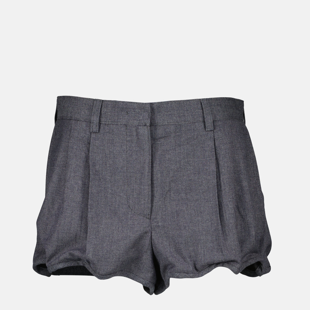 Immagine degli shorts in satin grigio del marchio Prada per Donna - Stagione Primavera-Estate 2026 - Vista Frontale