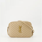 Imagem da bolsa de fotos Lou da marca Saint Laurent para Mulheres - Temporada Outono-Inverno 2025 - Vista Frontal