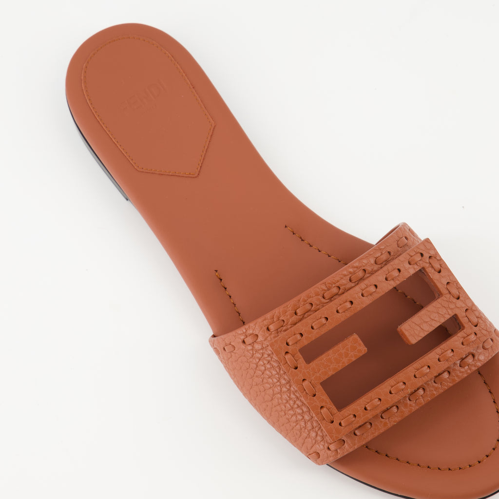 Chaussures ouvertes Sandales Baguette Fendi Marron Femme