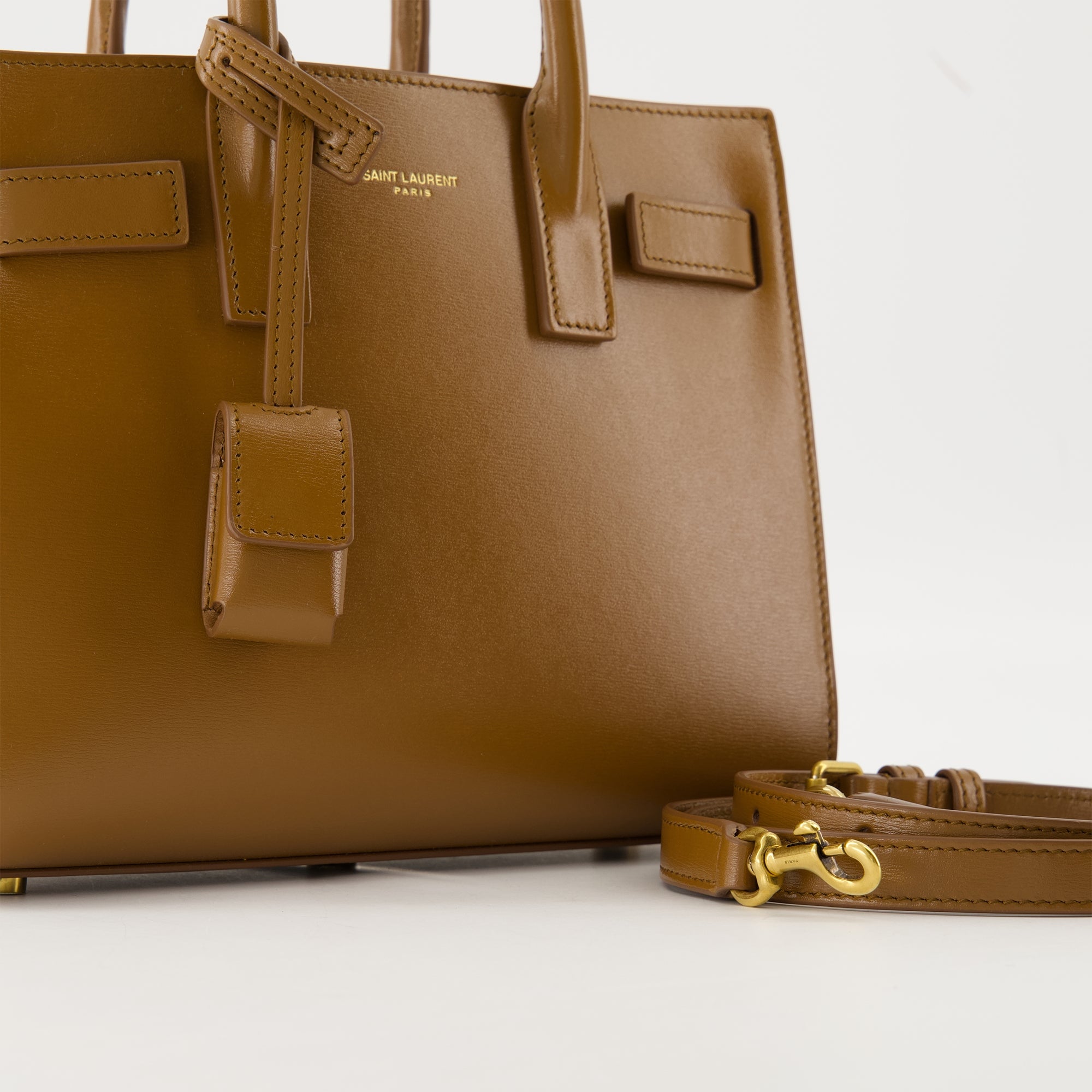 Image de l'article Sac de jour nano de la marque Saint Laurent pour Femme - Saison Automne-Hiver 2025 - Vue détaillée_2