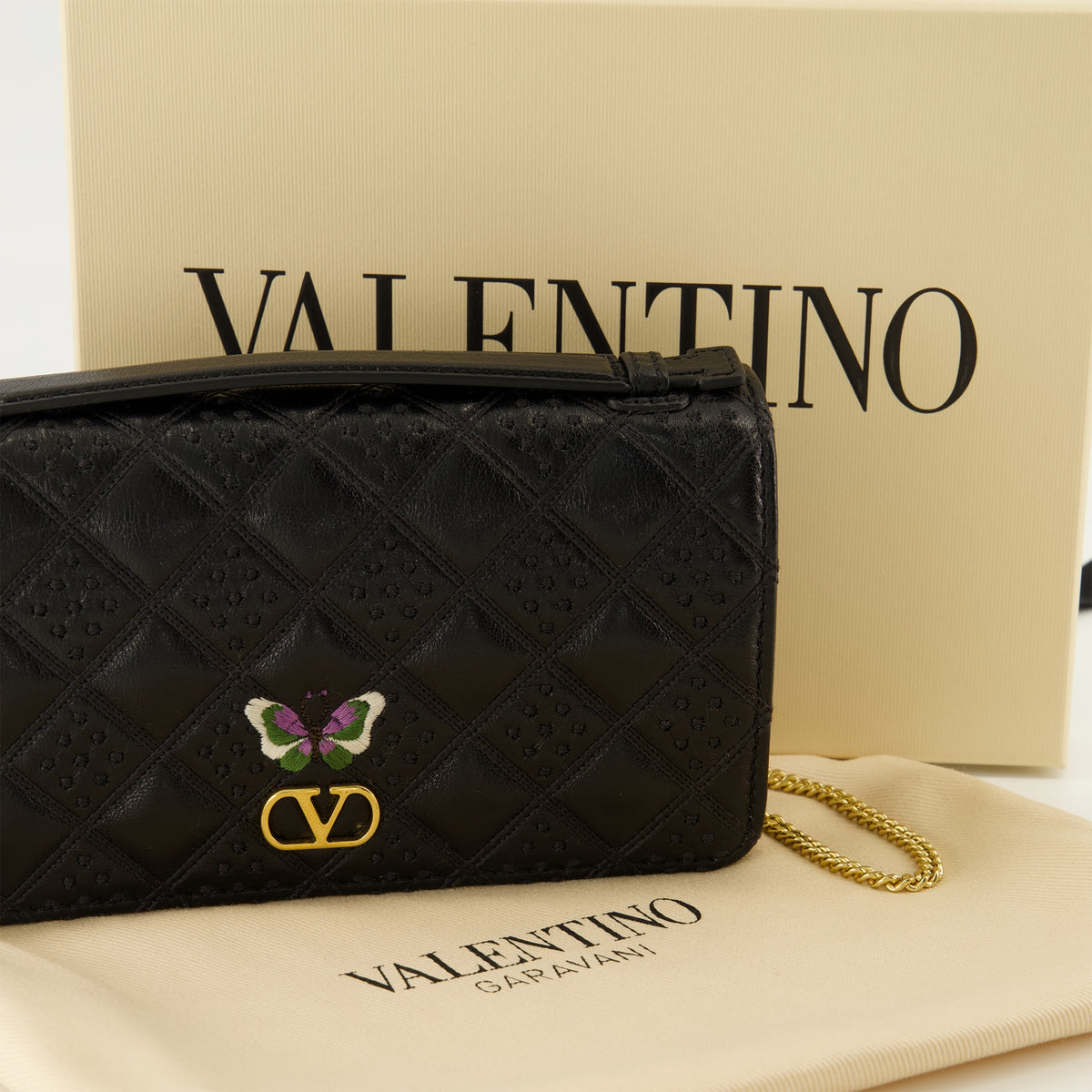 Petite maroquinerie Portefeuille Flutterby noir à chaîne Valentino Garavani Noir Femme