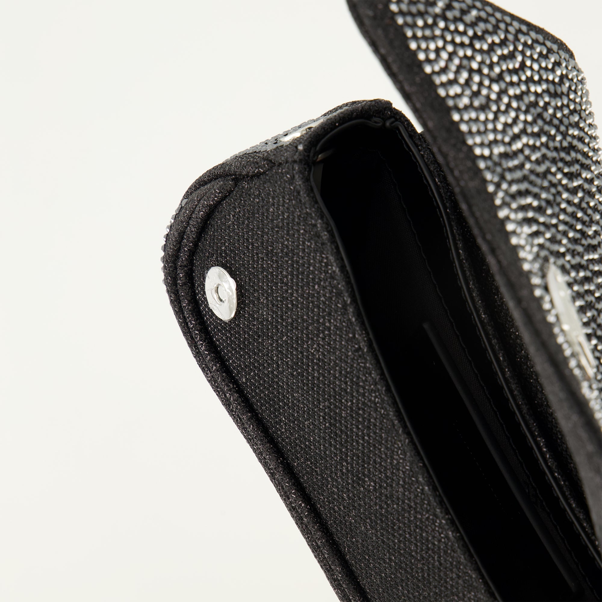 Image de l'article Sac Play petit à strass noir de la marque Diesel pour Femme - Saison Printemps-Été 2026 - Vue détaillée_3