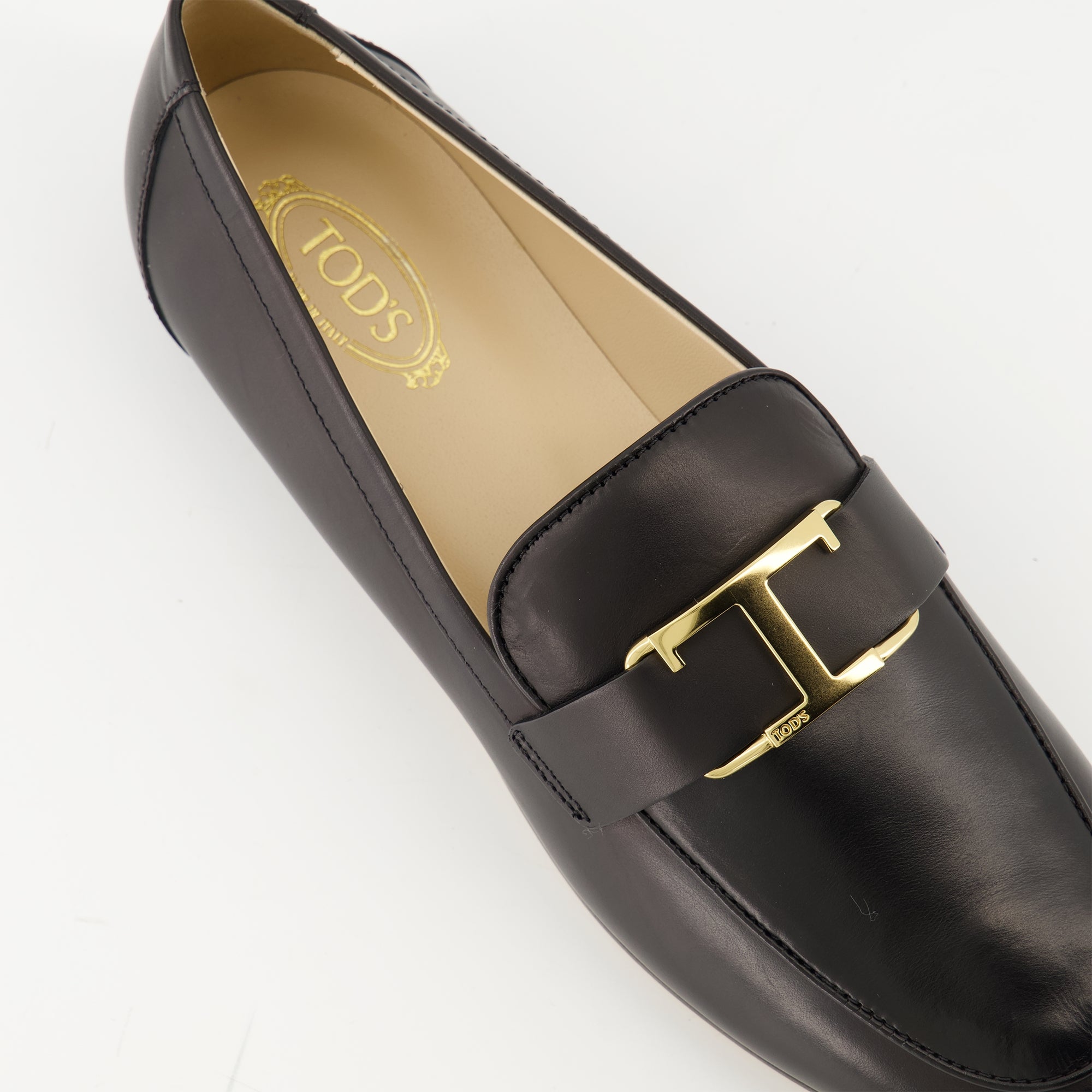 Image de l'article Mocassins T Timeless de la marque Tod's pour Femme - Saison Automne-Hiver 2025 - Vue détaillée de haut