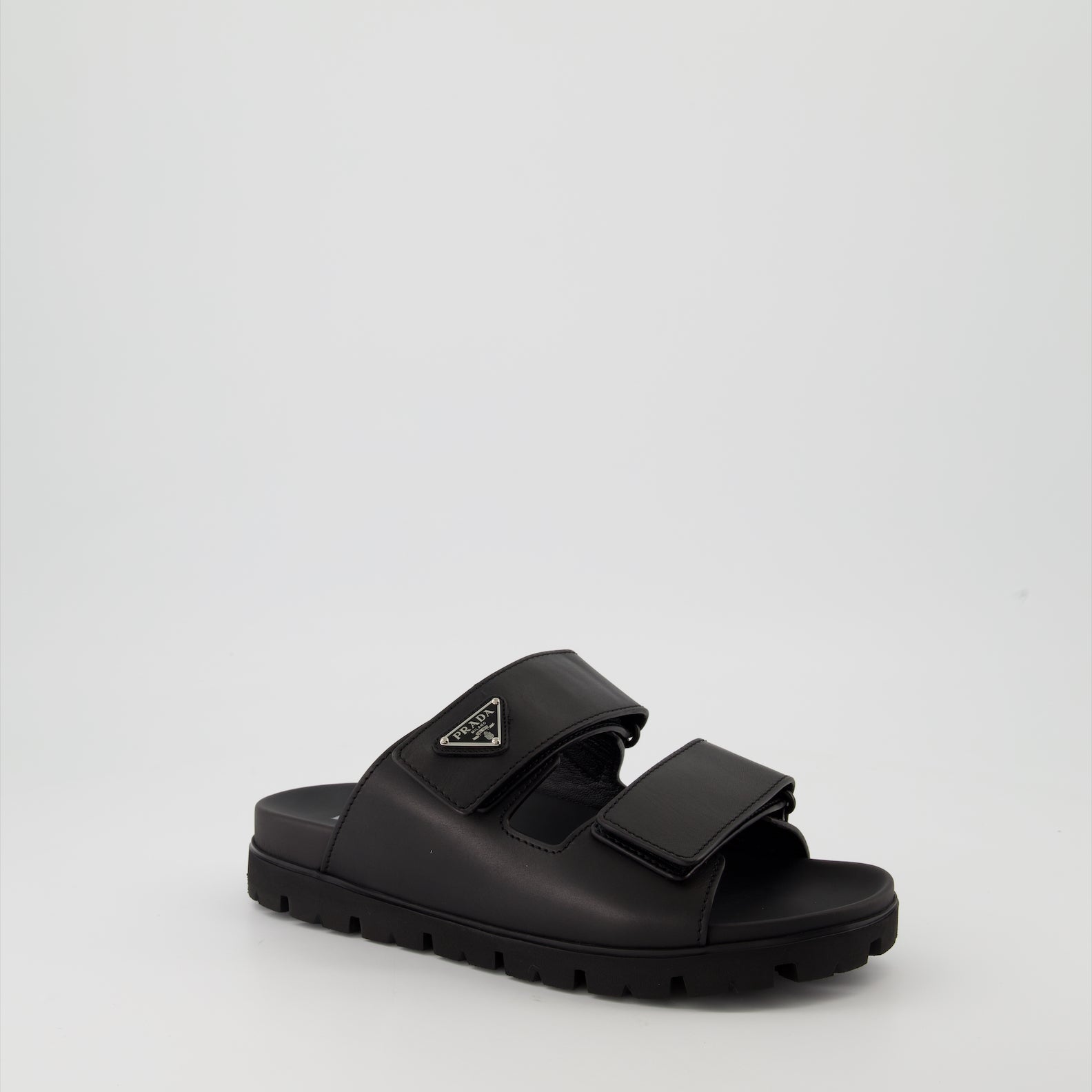 Zapatos abiertos Sandales à brides en cuir Prada Negro Homme