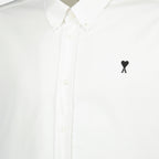 Imagen de la camisa de corazón Ami de la marca Ami PARIS para Hombre - Temporada Otoño-Invierno 2025 - Vista Detallada_3