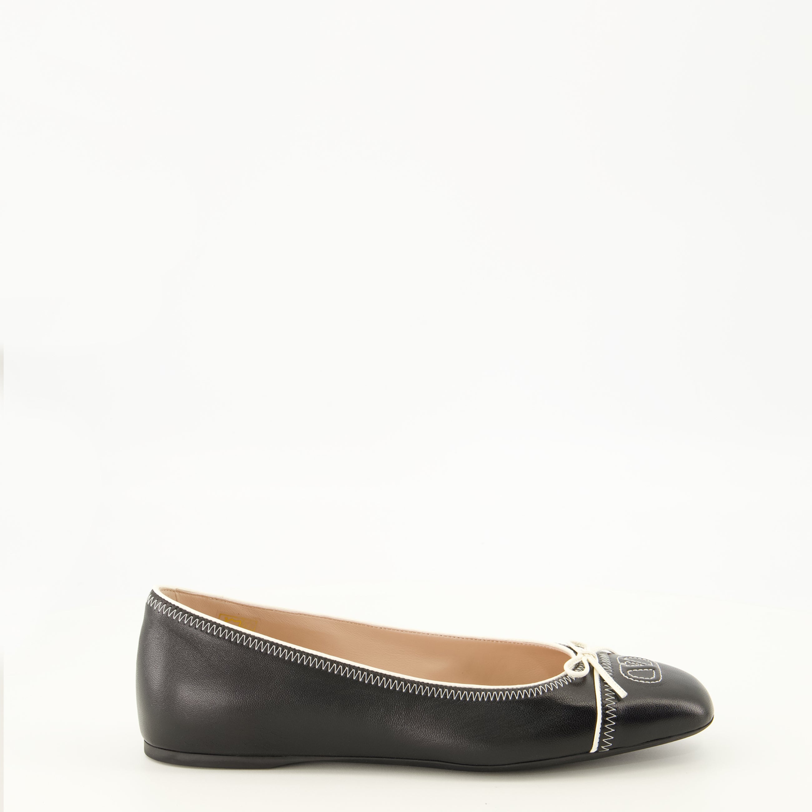 Chaussures plates Ballerines en cuir noir Valentino Garavani Noir Femme