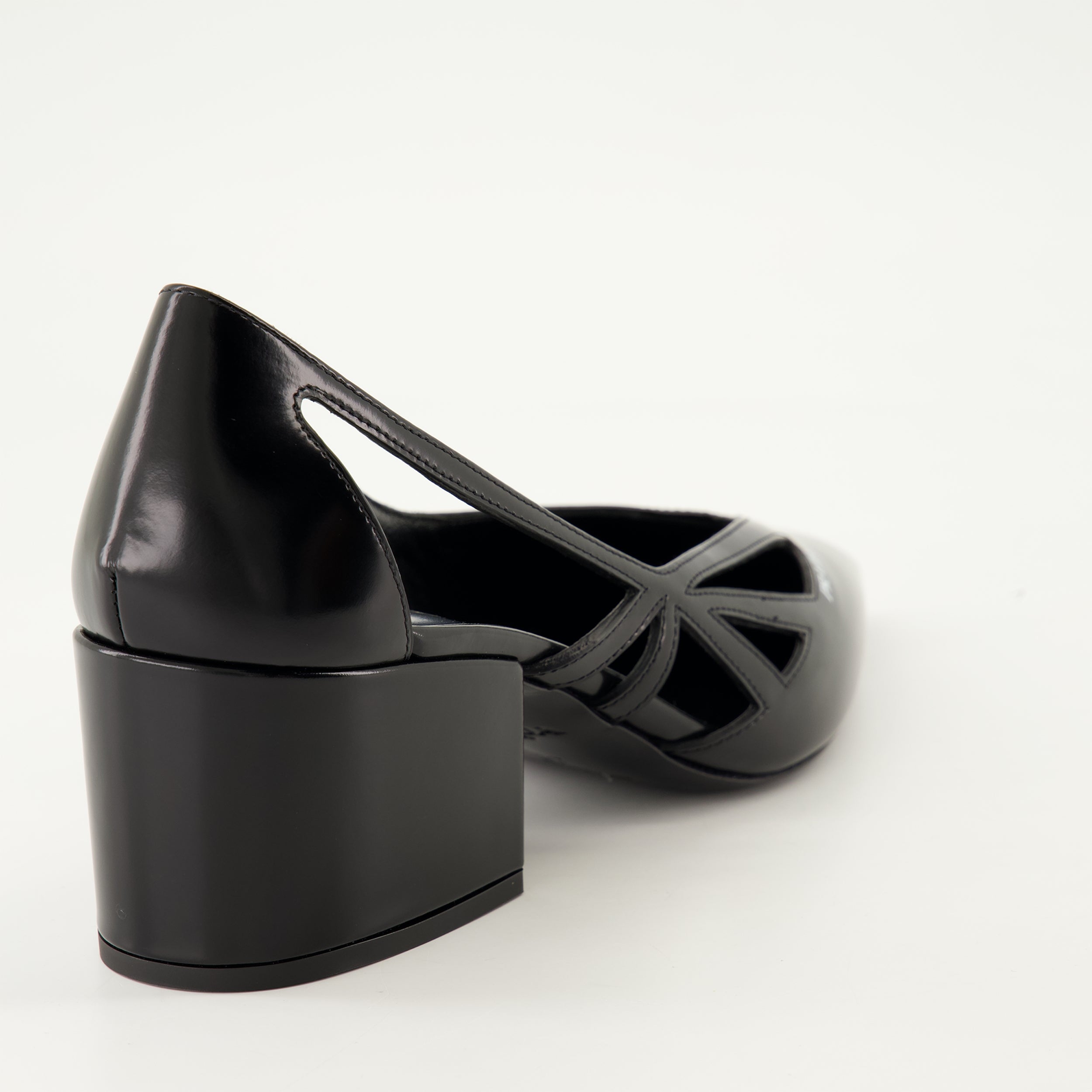 Escarpins Escarpins en cuir brillant Prada Noir Femme