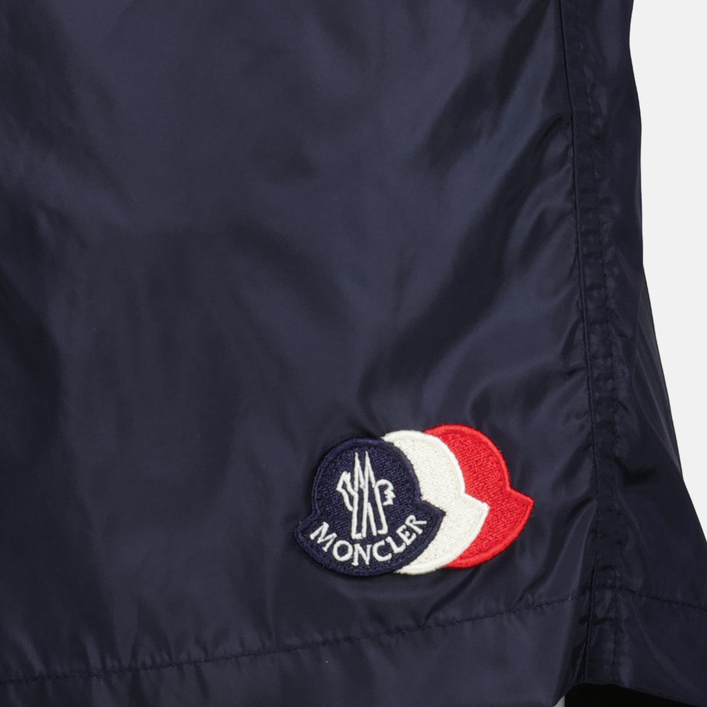 Image de l'article Short de bain à logo bleu marine en nylon de la marque Moncler pour Homme - Saison Printemps-Été 2026 - Vue détaillée_1