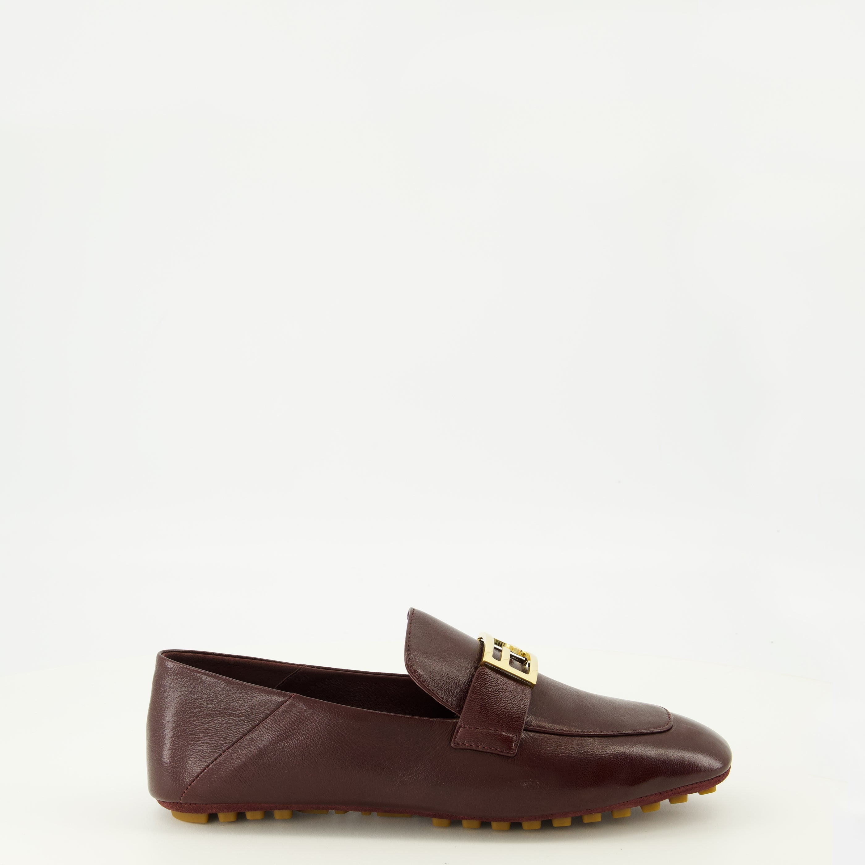 Image de l'article Mocassins Baguette en cuir nappa bordeaux de la marque Fendi pour Femme - Saison Printemps-Été 2026 - Vue de Face
