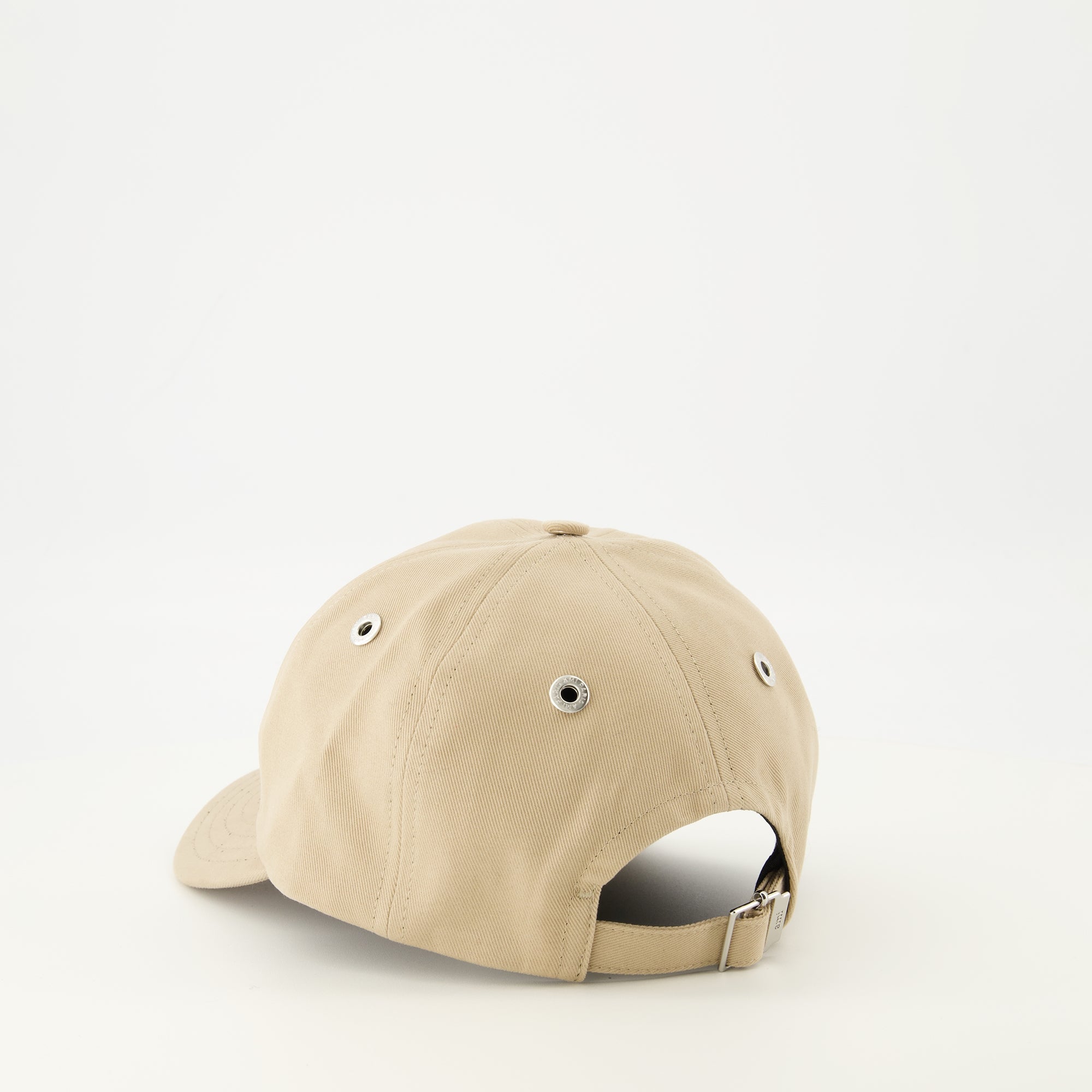 Image de l'article Casquette Ami de coeur beige de la marque Ami PARIS pour Unisex - Saison Printemps-Été 2026 - Vue détaillée_2